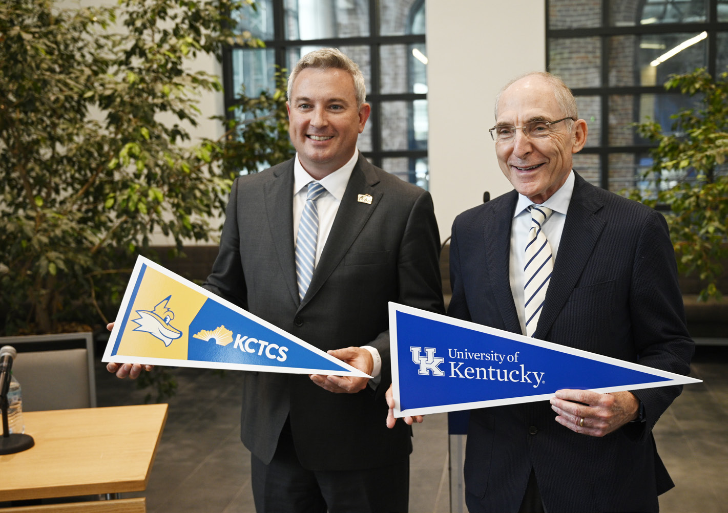 Dr Ryan Qualers along with UK President
