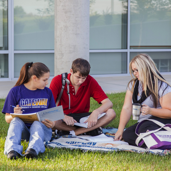 Gateway students on lawn